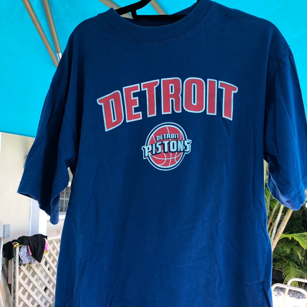 Vintage Detroit Pistons T-Shirt Large